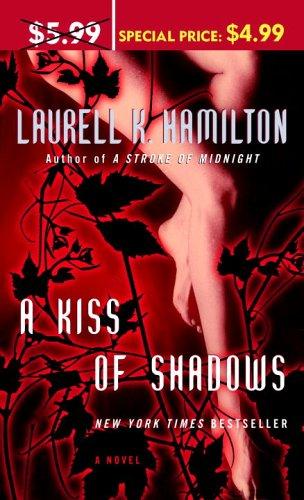 Laurell K. Hamilton: A Kiss of Shadows (Paperback, Ballantine Books)