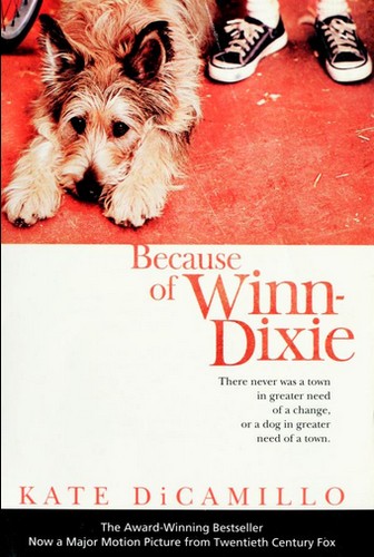 Kate DiCamillo: Because of Winn-Dixie (Paperback, Candlewick)